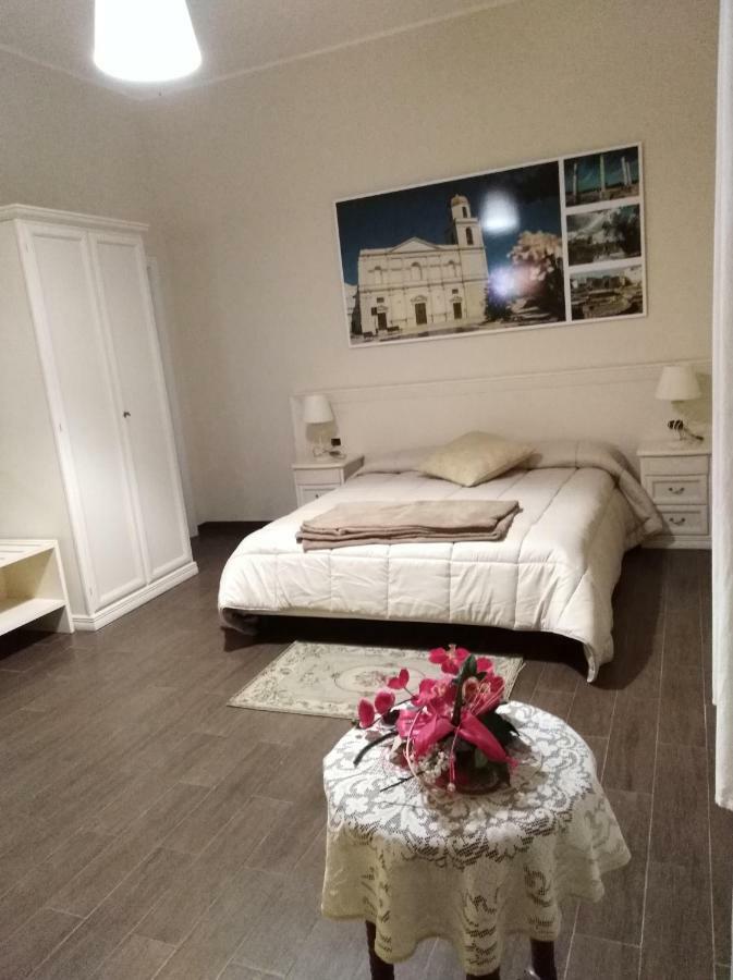 Domus Al Corso Con Servizio B&B Canosa di Puglia Luaran gambar